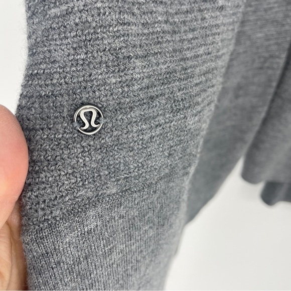 Lululemon Merino Wool Gray Tunic Cardigan Sweater Thumbholes Pockets - Picture 5 of 7